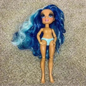 Rainbow High Skyler Bradshaw Fashion Doll Blue‎ Hair